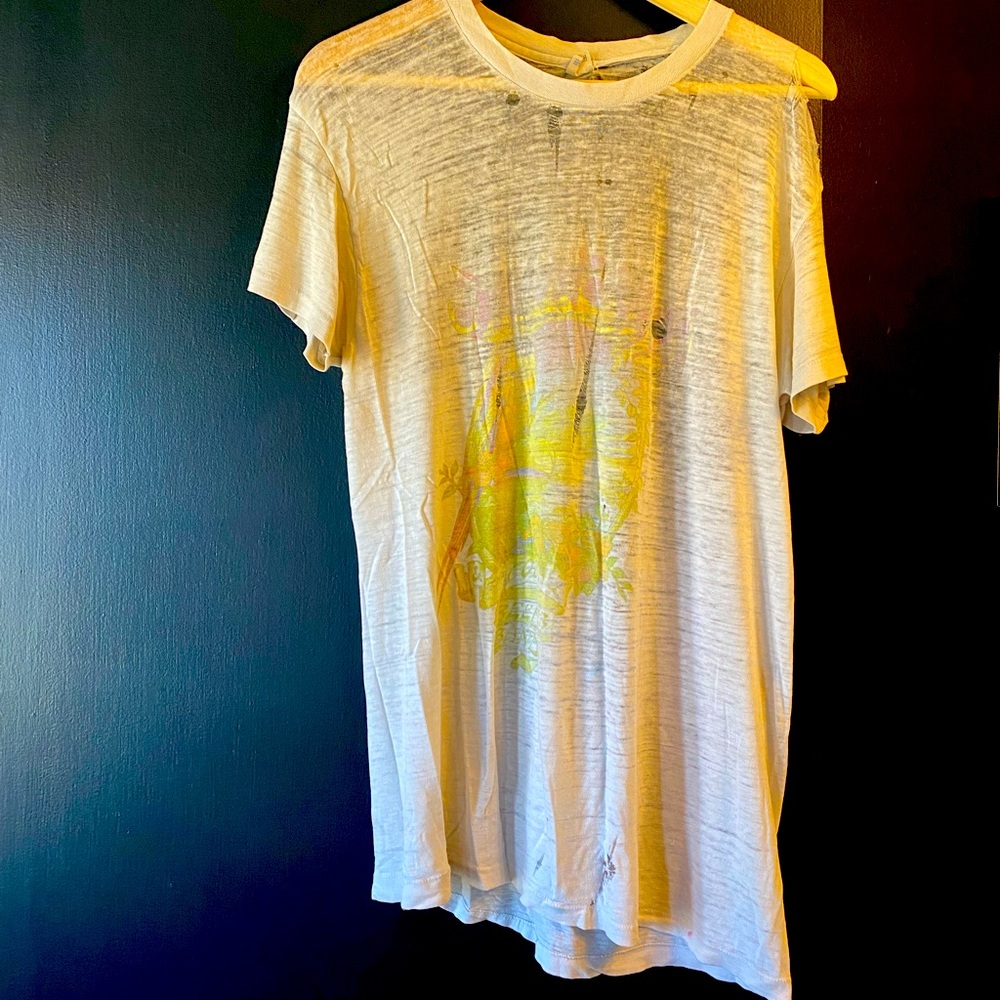 Thrashed, paper thin Jimmy Buffet T shirt. Vintage, so soft. Men’s large.